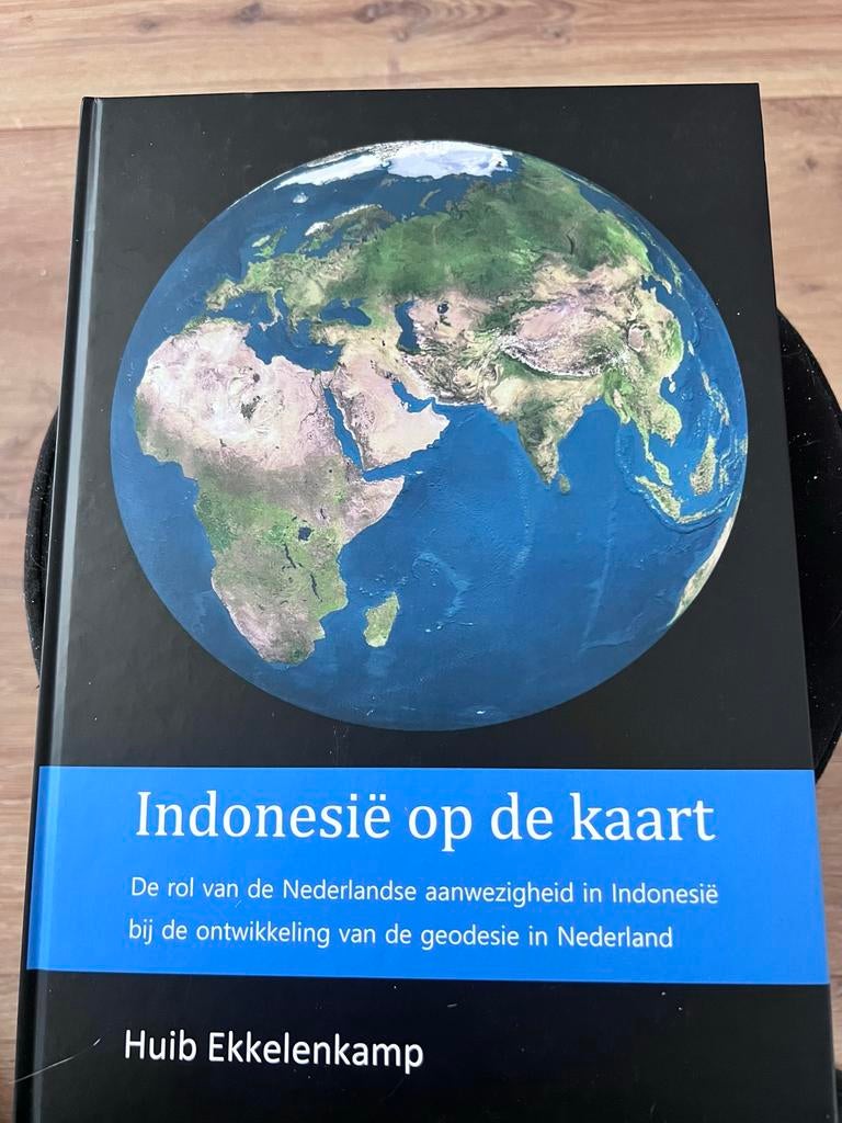 Indonesië op de kaart - Huib Ekkelenkamp, Boeken, Atlassen en Landkaarten, Overige atlassen, 2000 tot heden, Ophalen of Verzenden