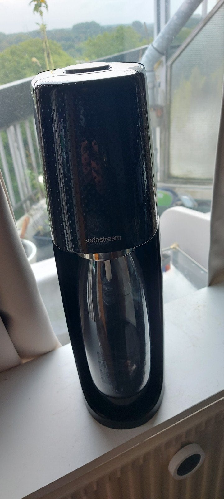 Sodastream Spirit Zwart - Bruiswatermachine met 4 flessen, Witgoed en Apparatuur, Ophalen, Zo goed als nieuw