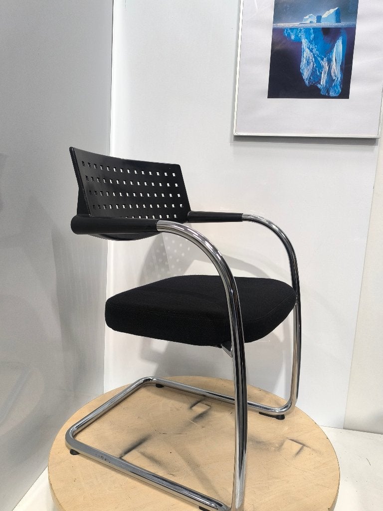 Vitra Visavis vergaderstoel – zwart – chroom onderstel,8st, Gebruikt, Zwart, Ophalen of Verzenden, Stof
