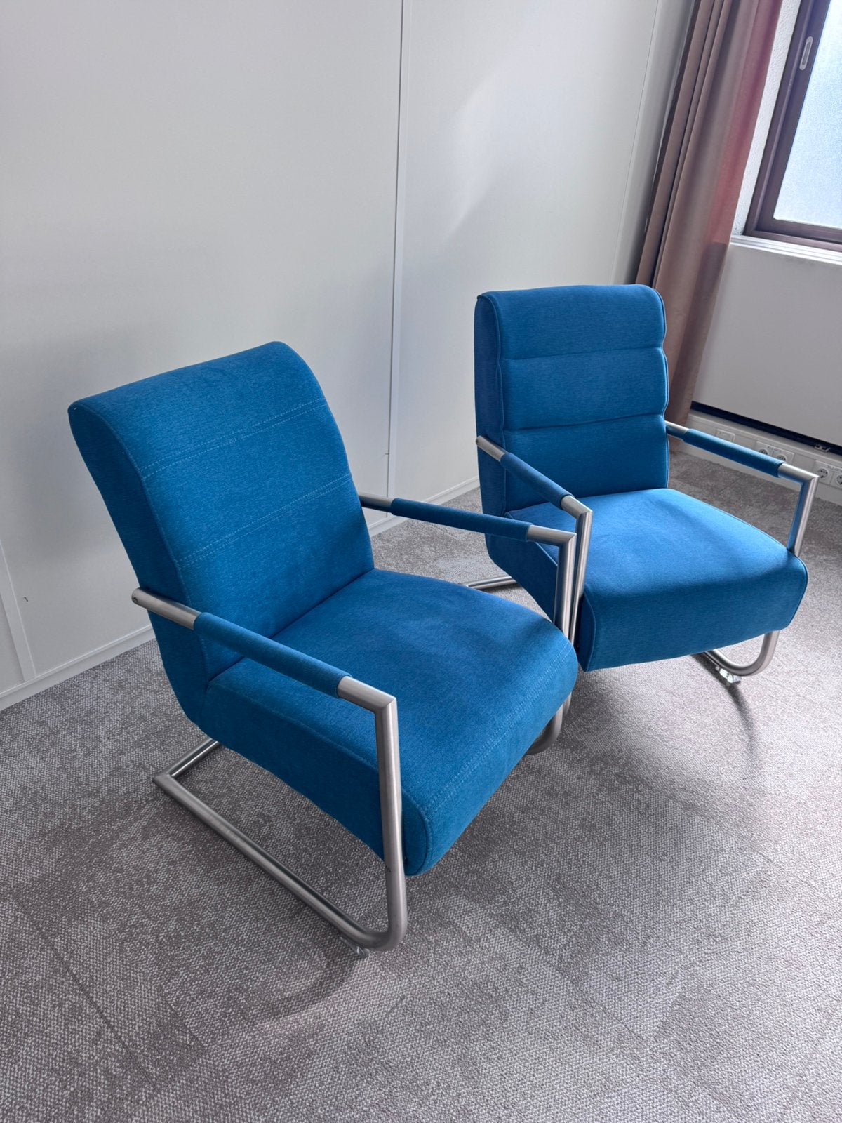 Set van 2 blauwe fauteuils, Ophalen, Zo goed als nieuw, 75 tot 100 cm, 50 tot 75 cm