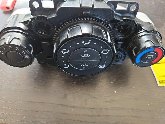 Kachel Bedieningspaneel van een Ford Fiesta, Gebruikt, -, -, Ford
