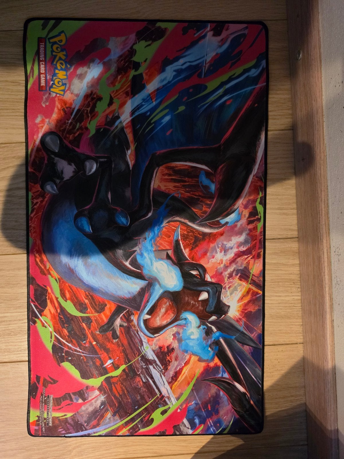 Pokémon TCG Charizard Playmat - Zo goed als nieuw, Hobby en Vrije tijd, Verzamelkaartspellen | Pokémon, Ophalen of Verzenden, Zo goed als nieuw