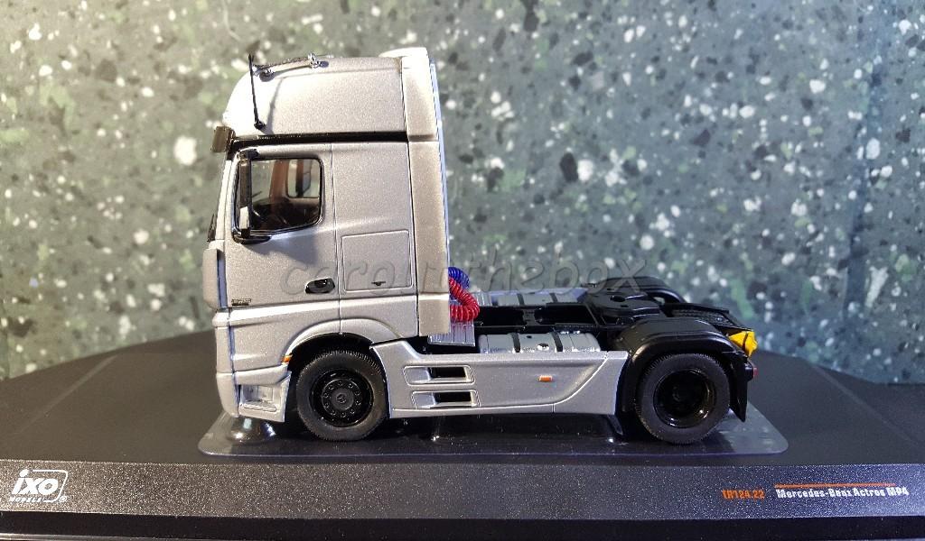 Mercedes-Benz Actros MP4 grijs 1:43 Ixo V770, Hobby en Vrije tijd, Modelauto's | 1:43, Verzenden, Nieuw, Bus of Vrachtwagen, Overige merken