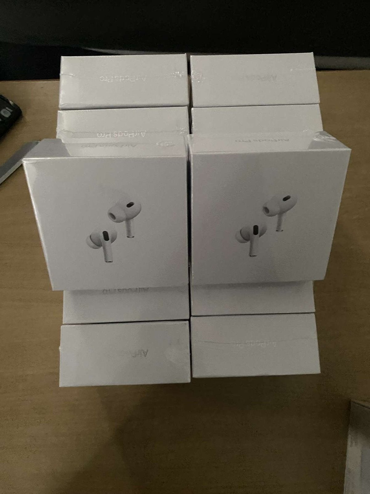Airpods pro 2 niew in doos op=op, Telecommunicatie, Mobiele telefoons | Oordopjes, Ophalen of Verzenden, Zo goed als nieuw