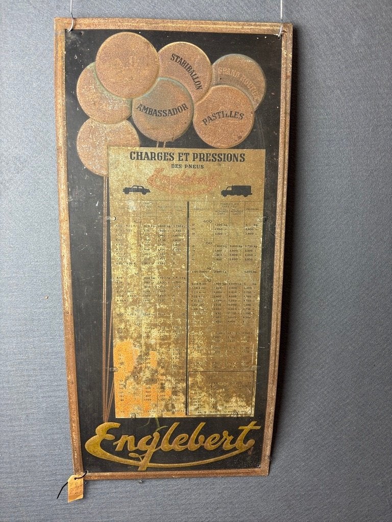 Englebert bandenspanning tabel blik 74 x 34 cm, Verzamelen, Merken en Reclamevoorwerpen, Reclamebord, Gebruikt, ., Ophalen of Verzenden