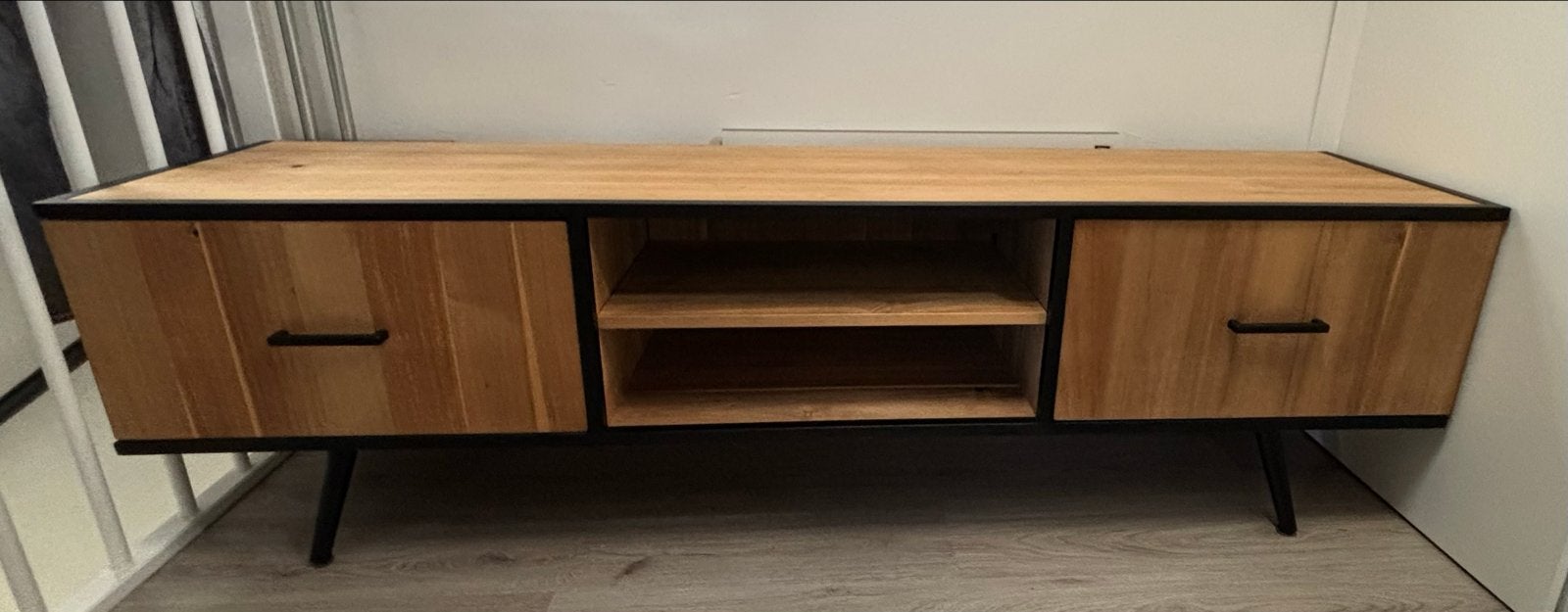 Xooon tv meubel hout zwart staal - veelzijdig en stijlvol, Ophalen, 150 tot 200 cm, Zo goed als nieuw, Minder dan 100 cm