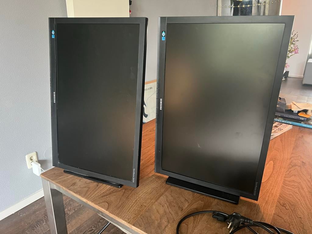 2x Samsung S24A450BW 24 inch Full HD Monitor, Computers en Software, Monitoren, Ophalen, Gebruikt, In hoogte verstelbaar, Full HD