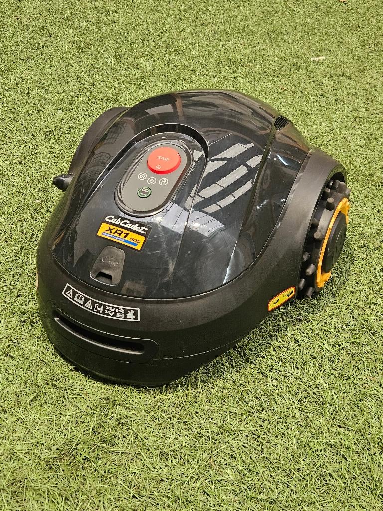 Cub Cadet XR1 500 Enduro robotmaaier - Nieuw, Tuin en Terras, Grasmaaiers, Nieuw, Accu-grasmaaier, Minder dan 30 cm, Cirkelmaaier