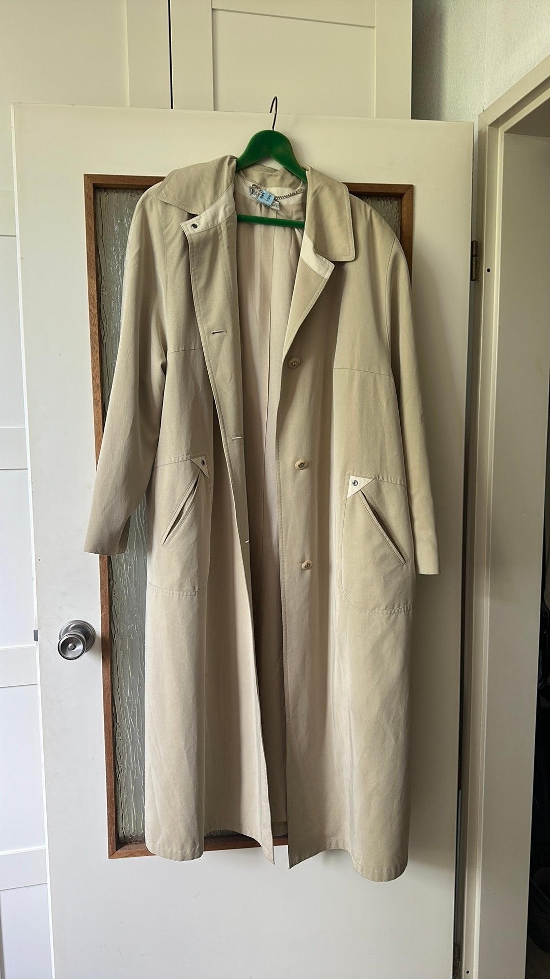 Trenchcoat merk May maat 48 Tof om wijd te dragen!, Ophalen of Verzenden, Zo goed als nieuw, Maat 46/48 (XL) of groter, Beige