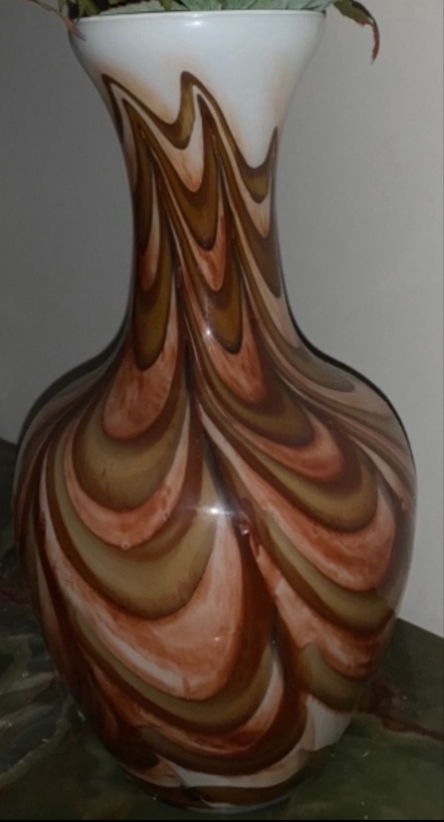 Decoratieve glazen vaas met bruin-witte swirl, Ophalen of Verzenden