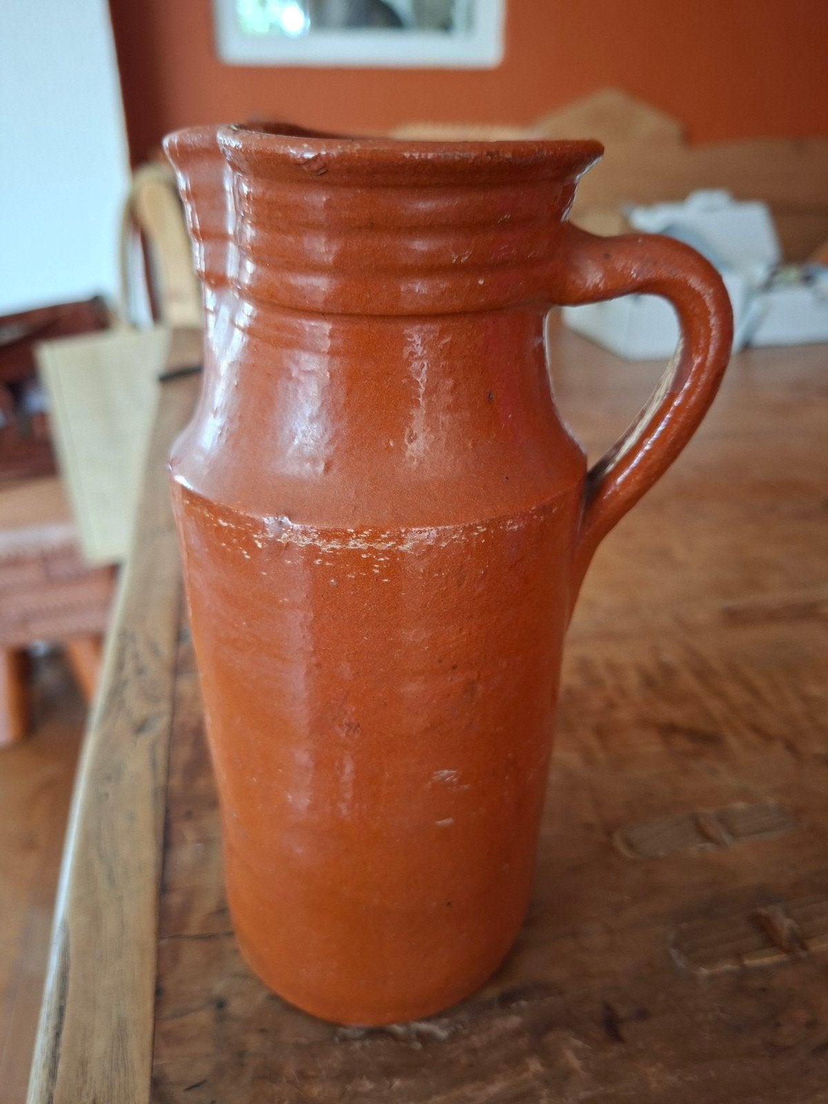 Terracotta smalle kruik, met oor en schenktuit., Ophalen of Verzenden
