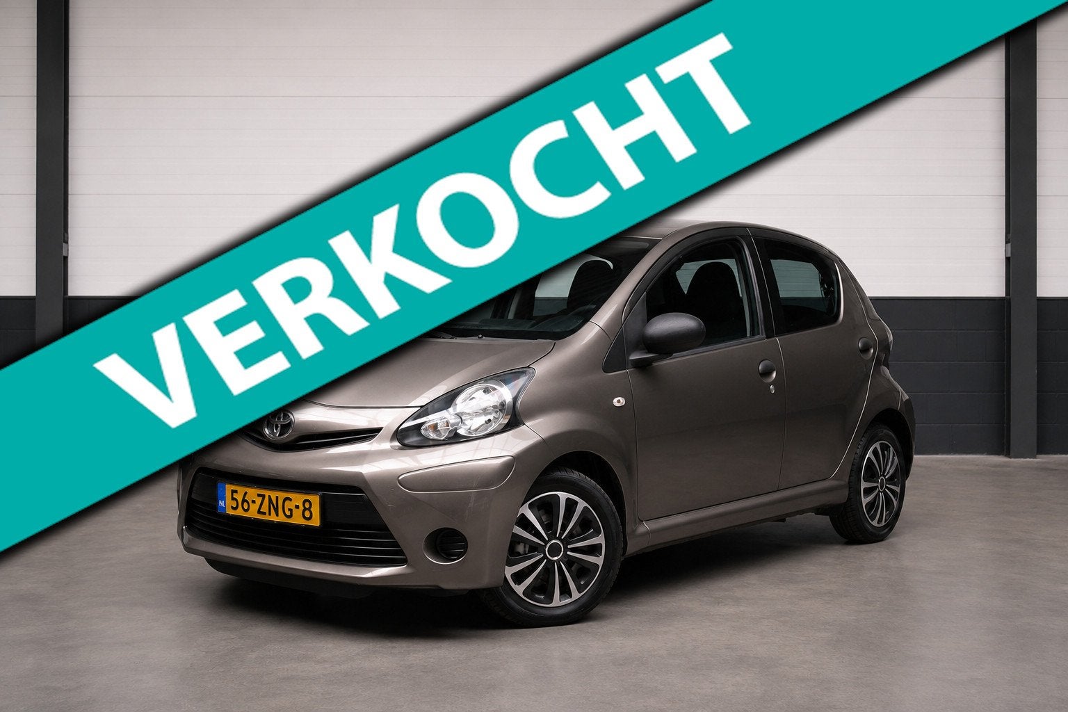 Toyota Aygo 1.0 VVT-i Comfort Airco Elek Pak Navi Carplay, Voorwielaandrijving, Euro 5, Gebruikt, Emergency brake assist