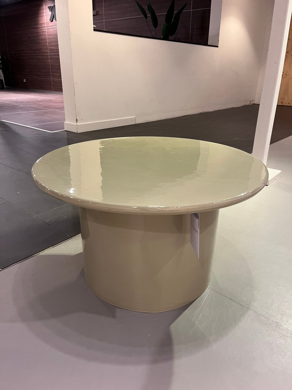 Montèl salontafel Morris - groen glans, Huis en Inrichting, Tafels | Salontafels, Ophalen, Nieuw, Rond, 50 tot 100 cm