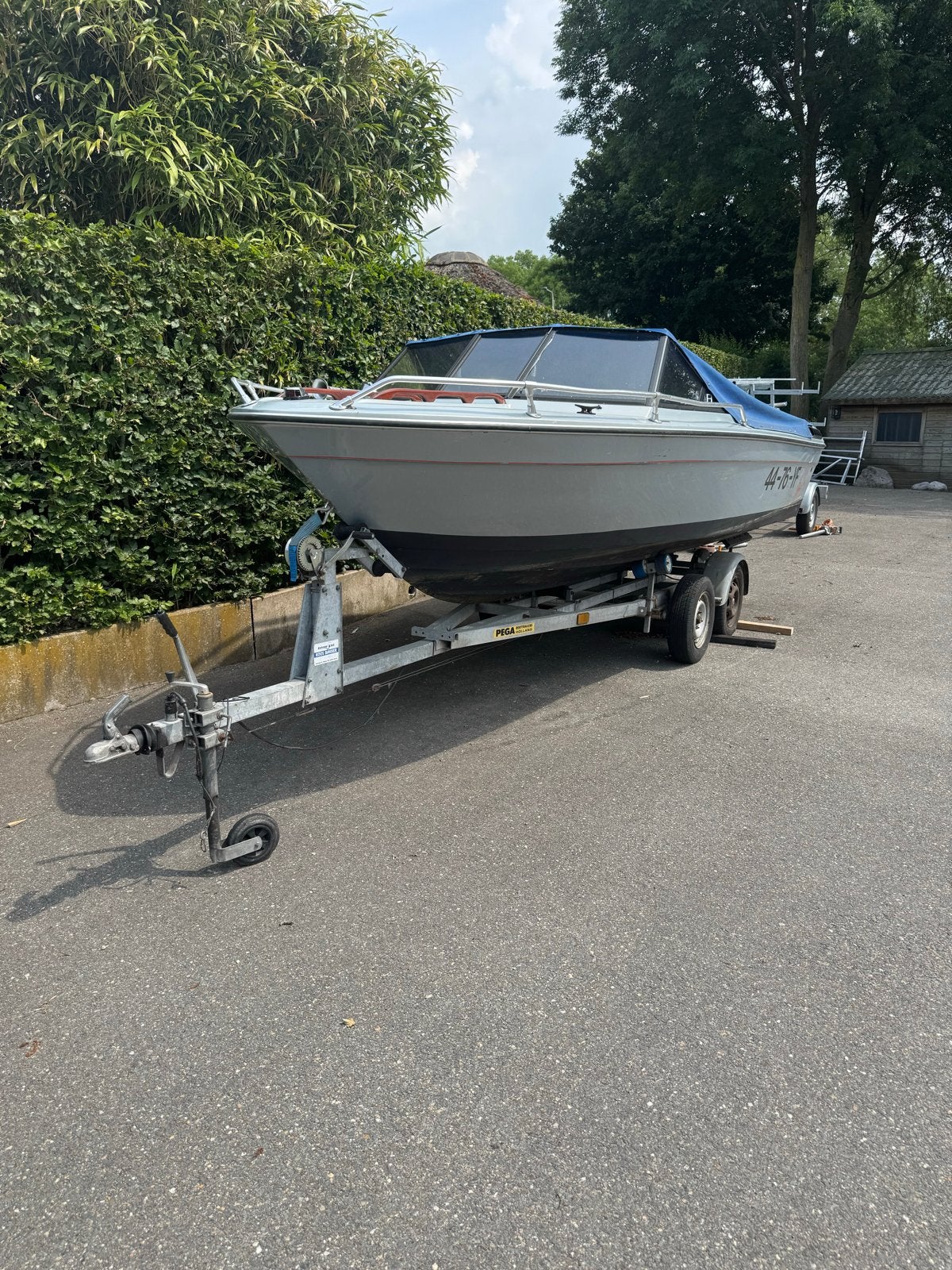 Speedboot met dubbelassige trailer - Projectboot, Watersport en Boten, Ophalen, Overige merken, Gebruikt, Elektrische start
