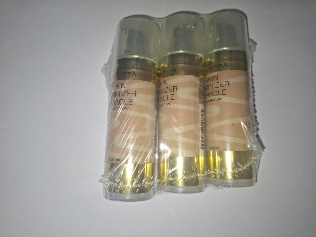 3 nieuwe Max Factor Skin Luminizer Foundation (advr 308), Overige kleuren, Gehele gezicht, Nieuw, Ophalen of Verzenden