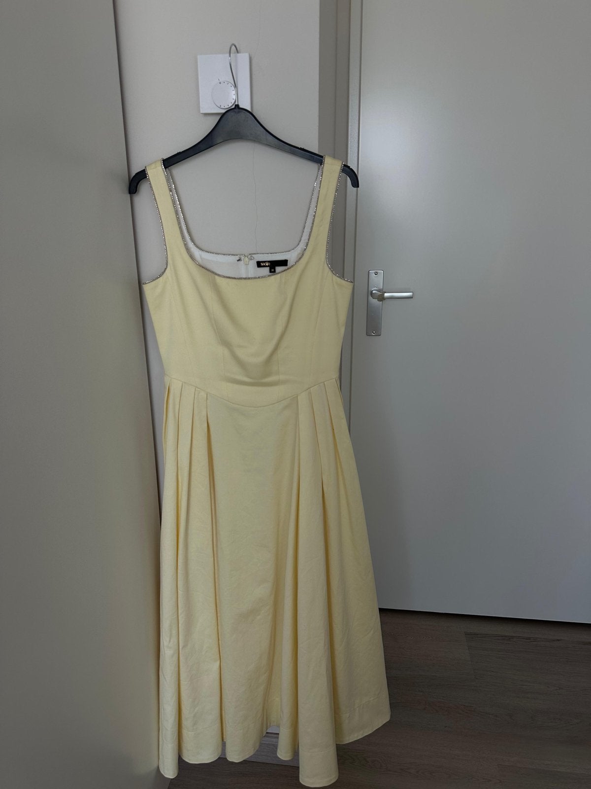 Maje Robellouw midi jurk met strass - Maat 36, Geel, Ophalen of Verzenden, Zo goed als nieuw, Maat 36 (S)