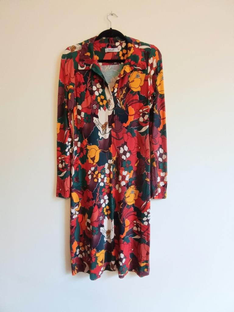 IEZ! Retro Bloemenjurk Maat M, Kleding | Dames, Maat 38/40 (M), IEZ!, Ophalen of Verzenden, Knielengte