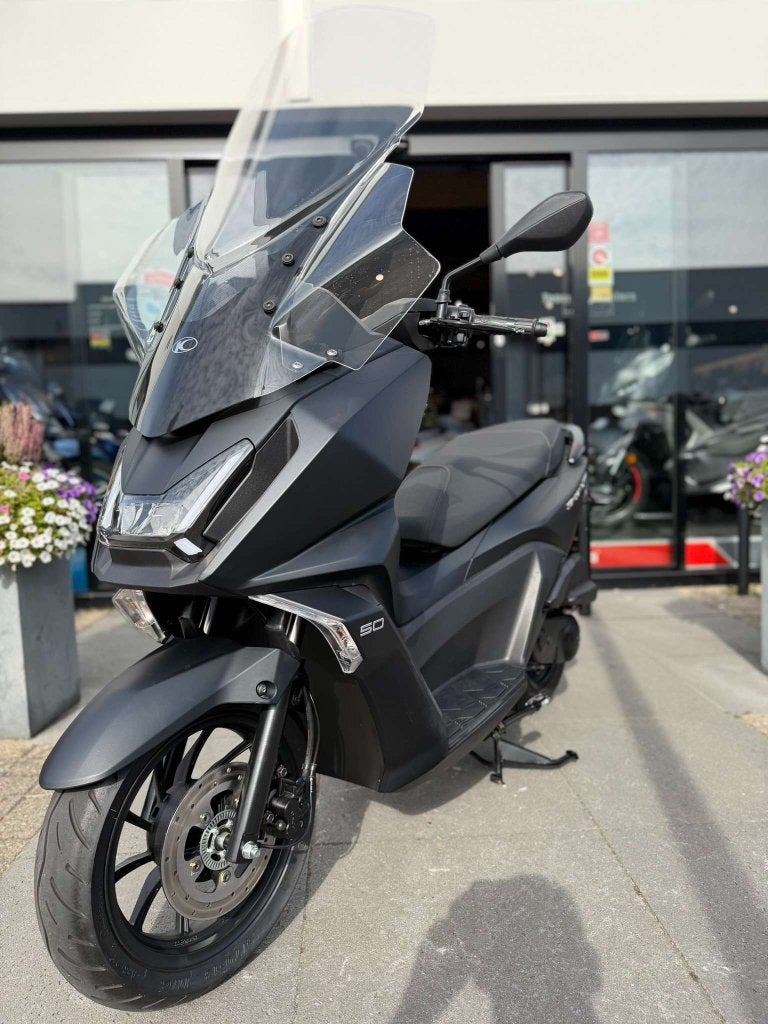 Foto 2 van Kymco Sky Town 45KM