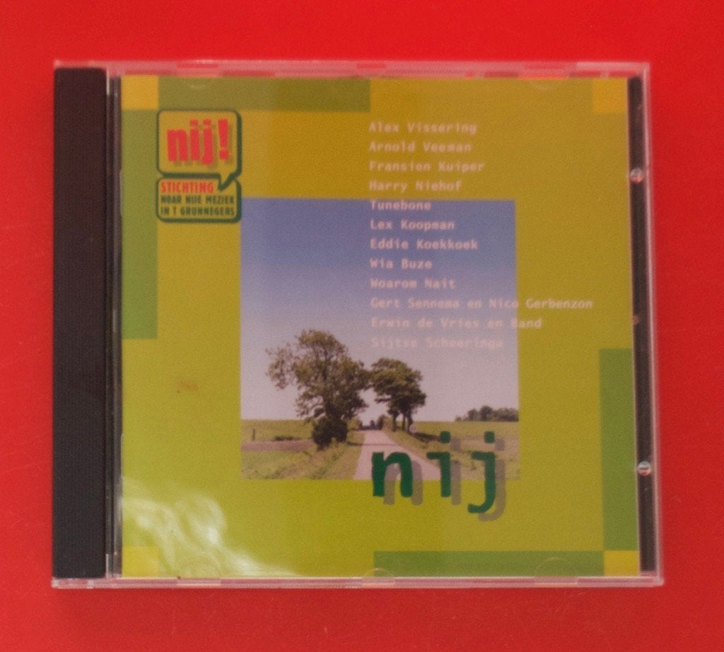 cd Nij! 17 Vernieuwende, eigentijdse Groningstalige liedjes, Ophalen of Verzenden, Gebruikt, Nederlandstalig, Verzamelalbum