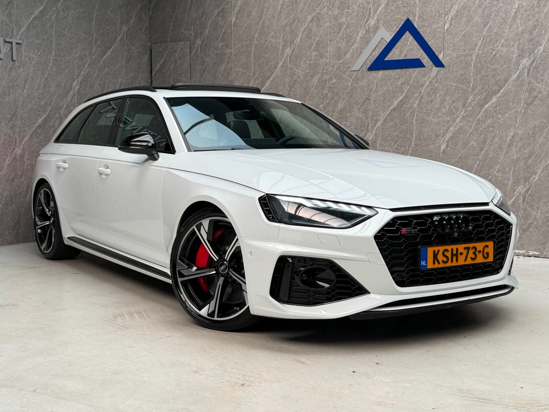 Audi RS4 Avant 2.9 TFSI quattro / Keramisch / Dealer Onderho, Auto's, Audi, Automaat, Dealer onderhouden, Gebruikt, Wit