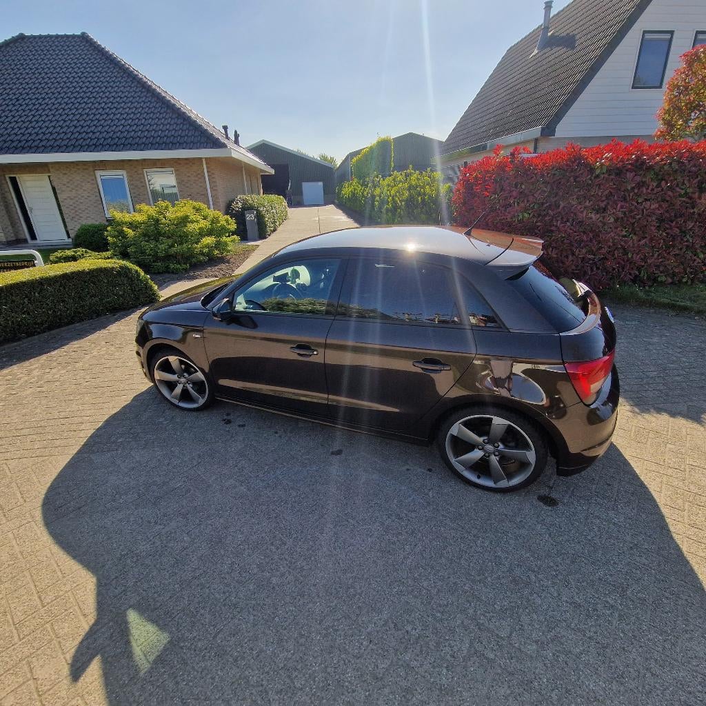 Audi a1 tdi, Boeken, Auto's | Folders en Tijdschriften, Ophalen, Zo goed als nieuw, Audi