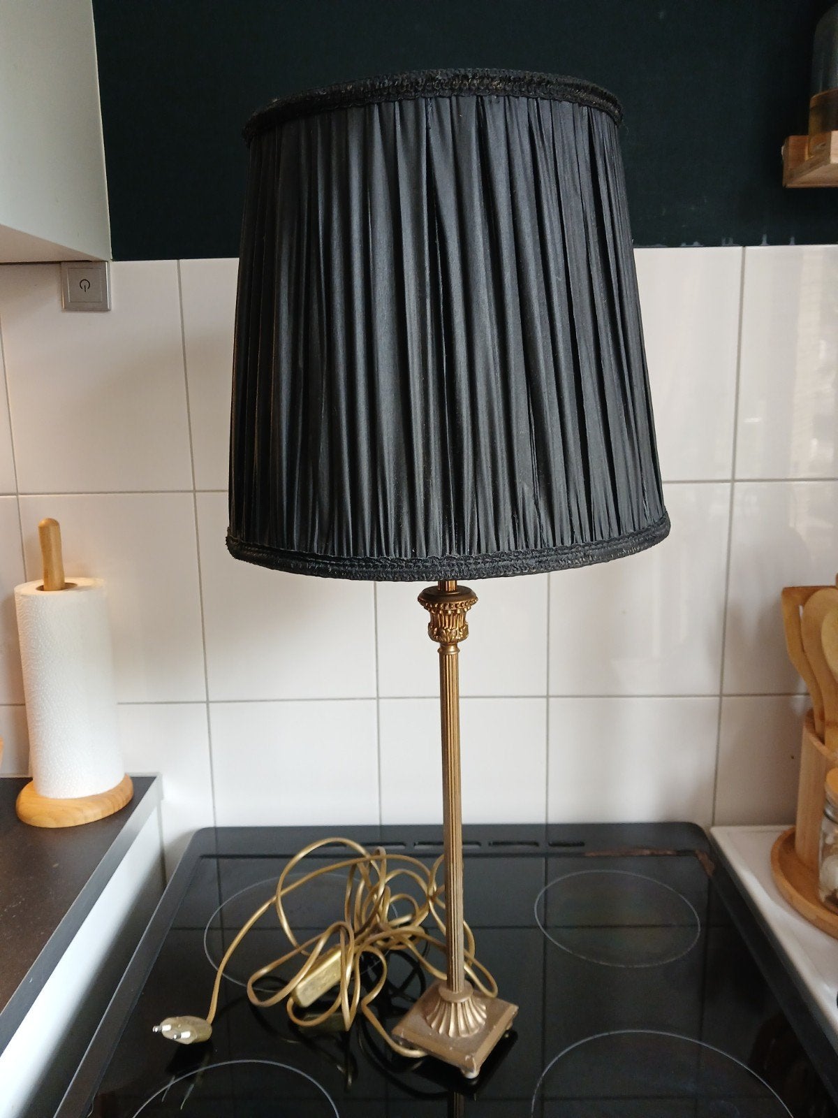 Vintage Tafellamp met Zwarte Plissé Kap - Klassiek Design, Ophalen of Verzenden