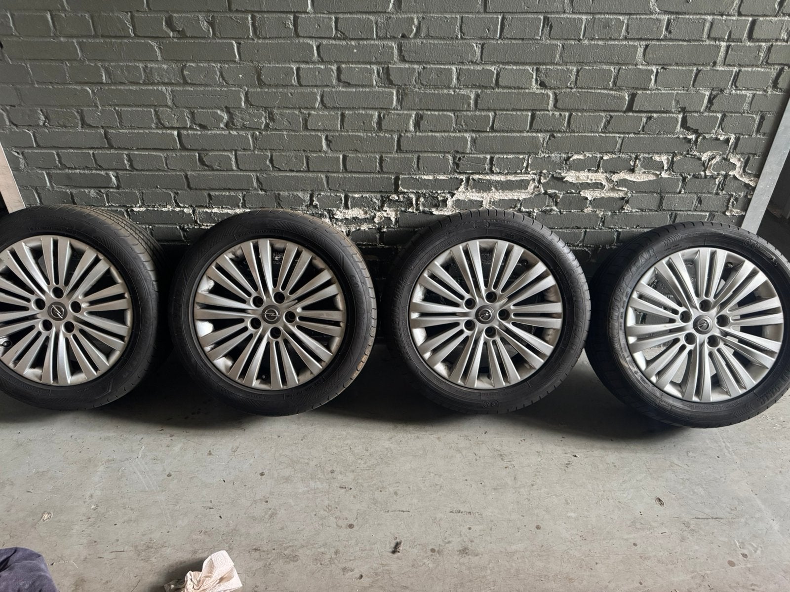 17" Opel Zafira Tourer velgen | Goodyear 6+mm | TPMS (1 lek), Ophalen