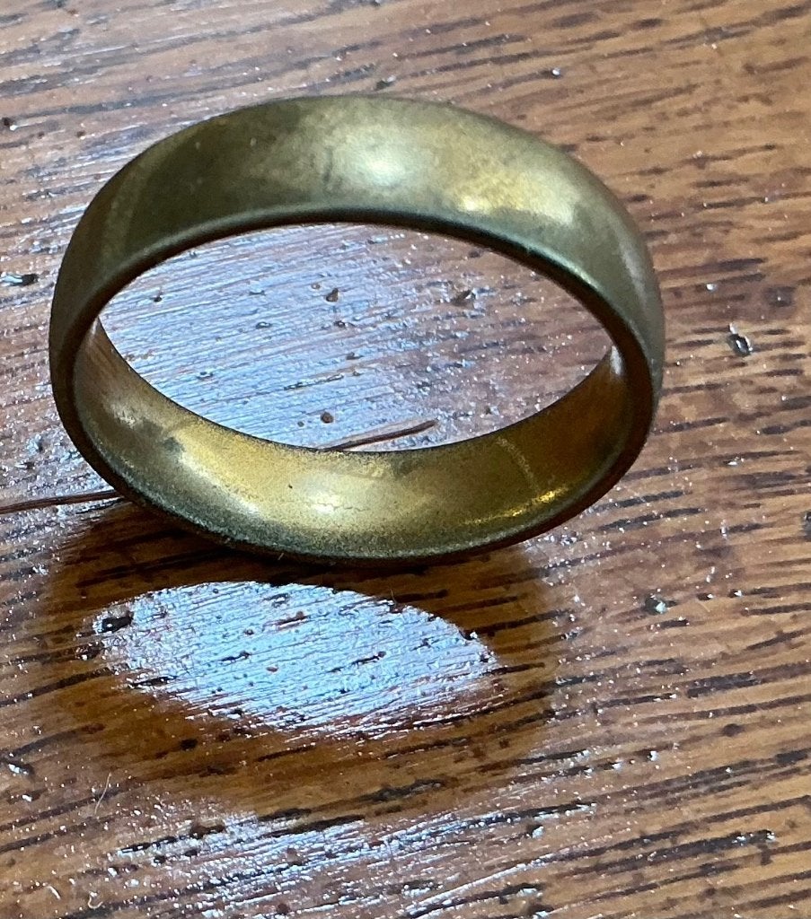 Ring, goudkleurig, metaal, Gebruikt, IJzer of Staal, Ophalen of Verzenden, 17 tot 18