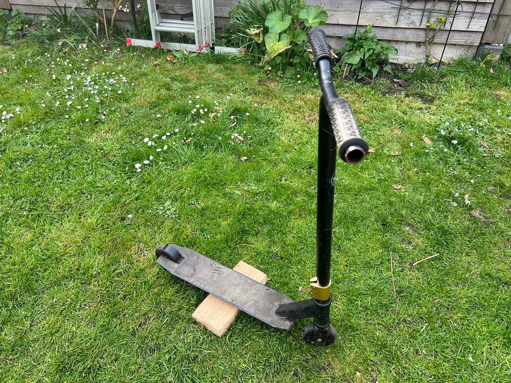 Step stuntstep Black Dragon, Fietsen en Brommers, Steps, Ophalen, Zo goed als nieuw, Gewone step