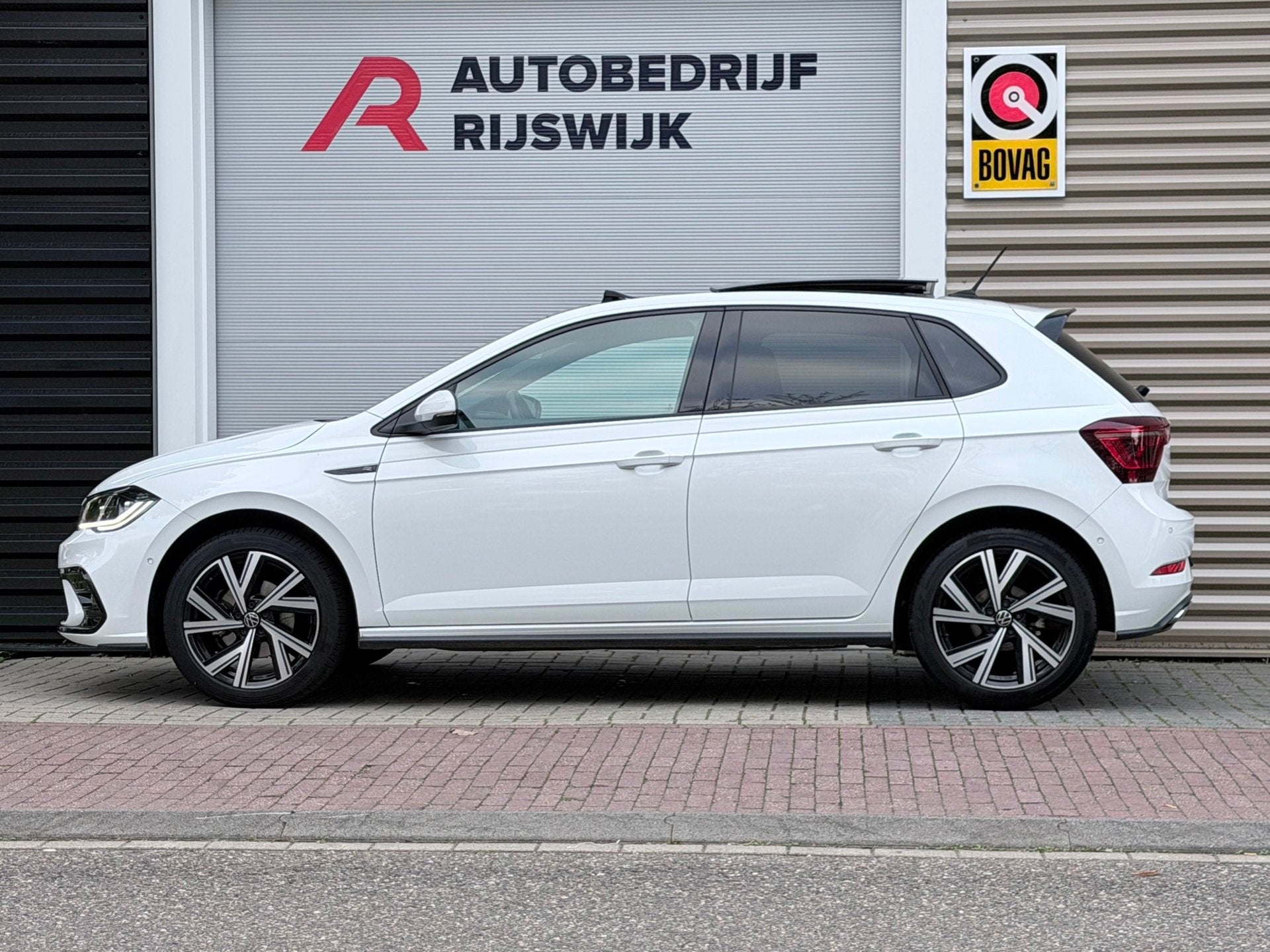 Foto 2 van Volkswagen Polo 1.0 TSI R-Line Pano/Keyless/IQ.Light