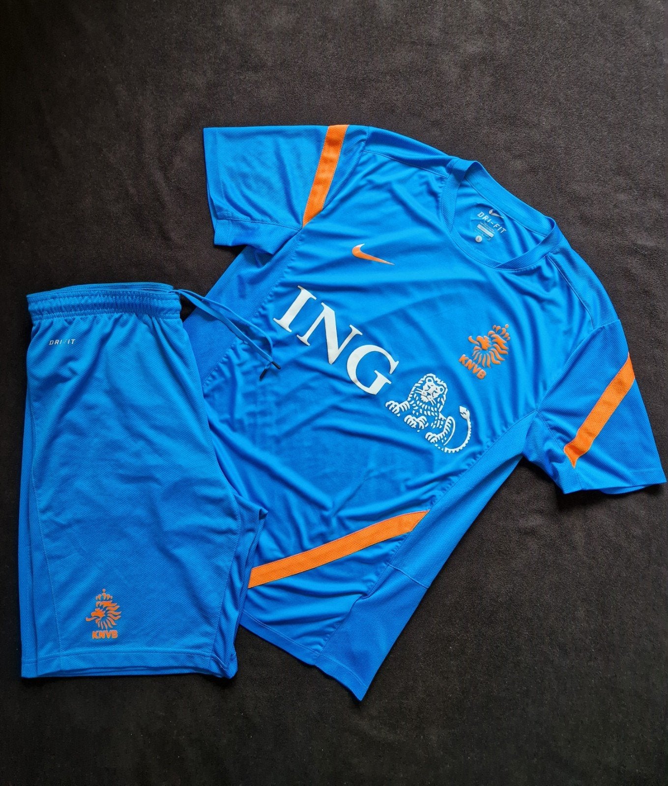 Nederlands elftal KNVB broekje + trainingsshirt tenue 2012 L, Maat 52/54 (L), Blauw, Nike, Ophalen of Verzenden