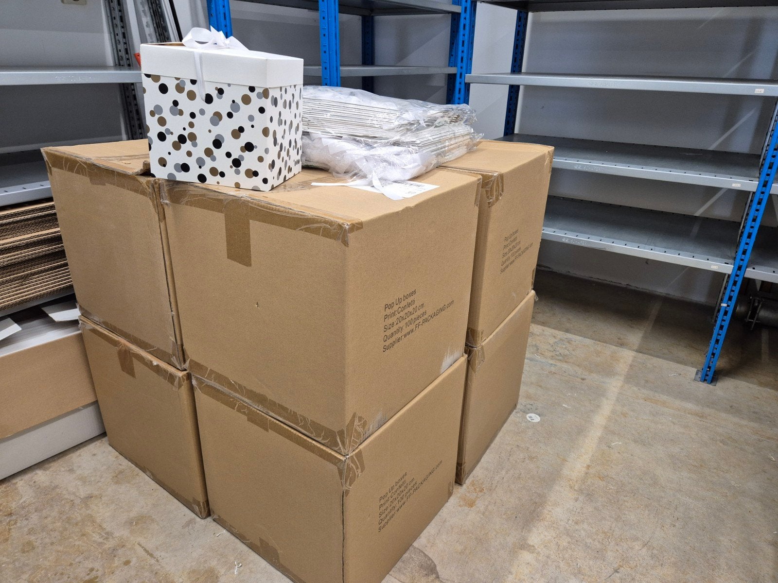 Grote Partij Cadeaudozen, Ophalen, Nieuw