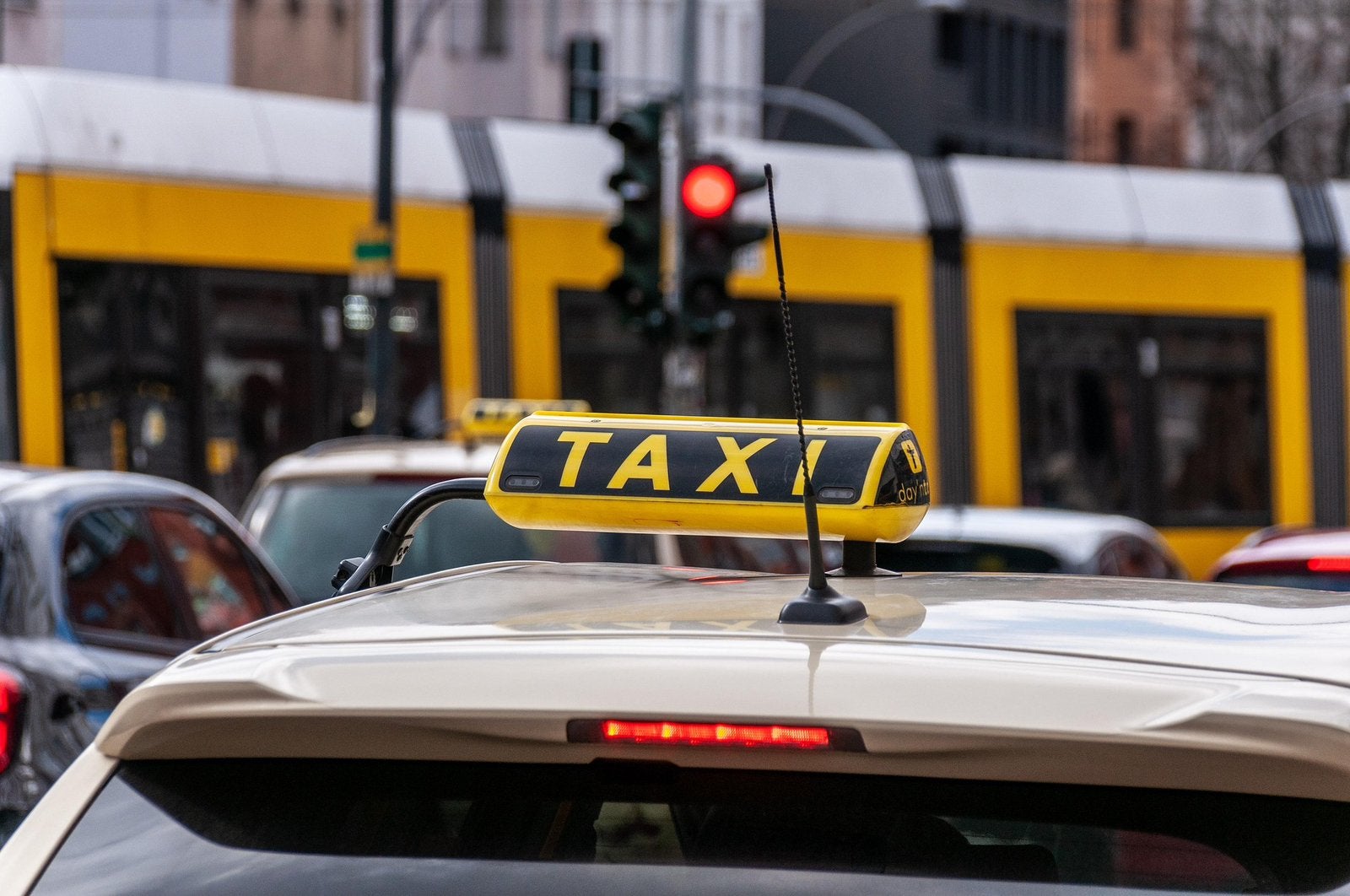 Taxi Leasen? Van Personenvervoer Tot Zorgvervoer, Ophalen, Nieuw, 2408ls, Qredio
