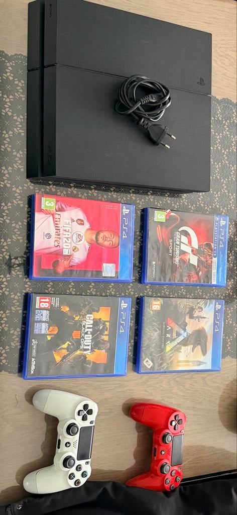 PlayStation 4 met 2 controllers en 4 games, Ophalen, Met 2 controllers, Original, 500 GB