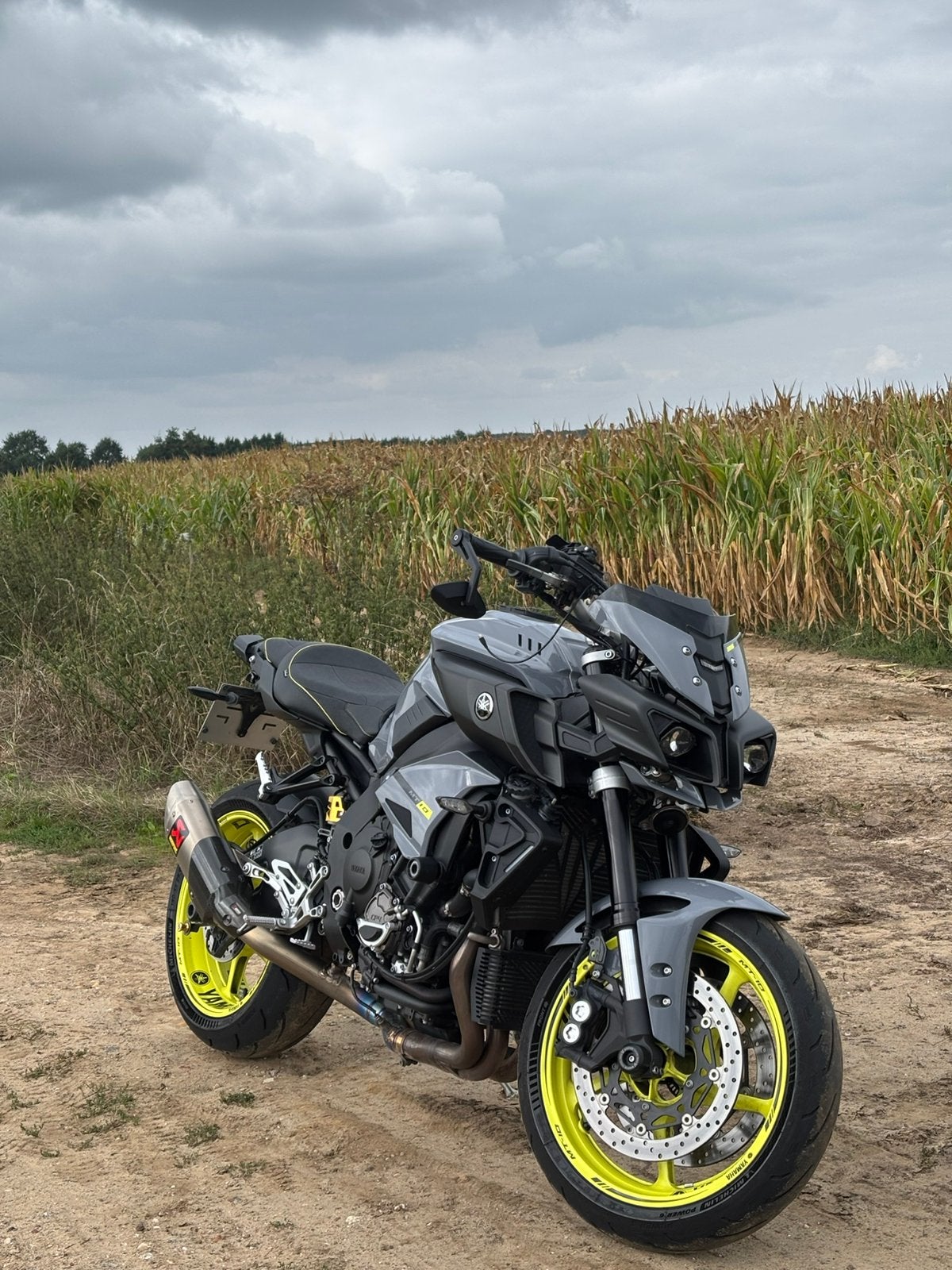Yamaha MT-10 (2019) | Akrapovic + linkpipe + onderhoud gehad, Motoren, Occasion, 4 cilinders, Motorrijbewijs A, Handvatverwarming
