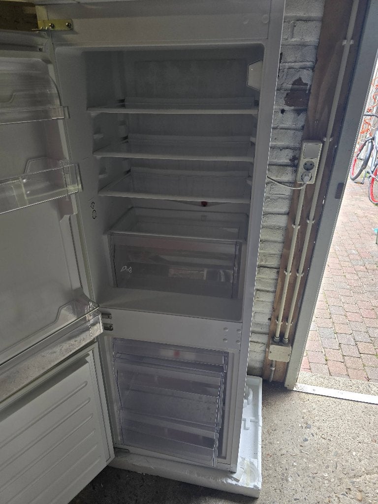 Ikea inbouw koelkast, 200 liter of meer, Ophalen, Zo goed als nieuw, Met vriesvak