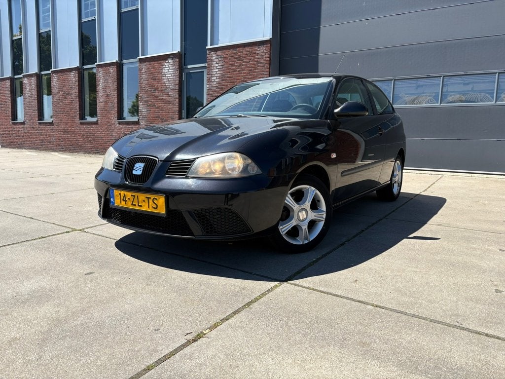 Seat Ibiza 1.4-16V Trendstyle, Airco, Cruise Control, Apple, Voorwielaandrijving, 4 cilinders, Origineel Nederlands, Bedrijf