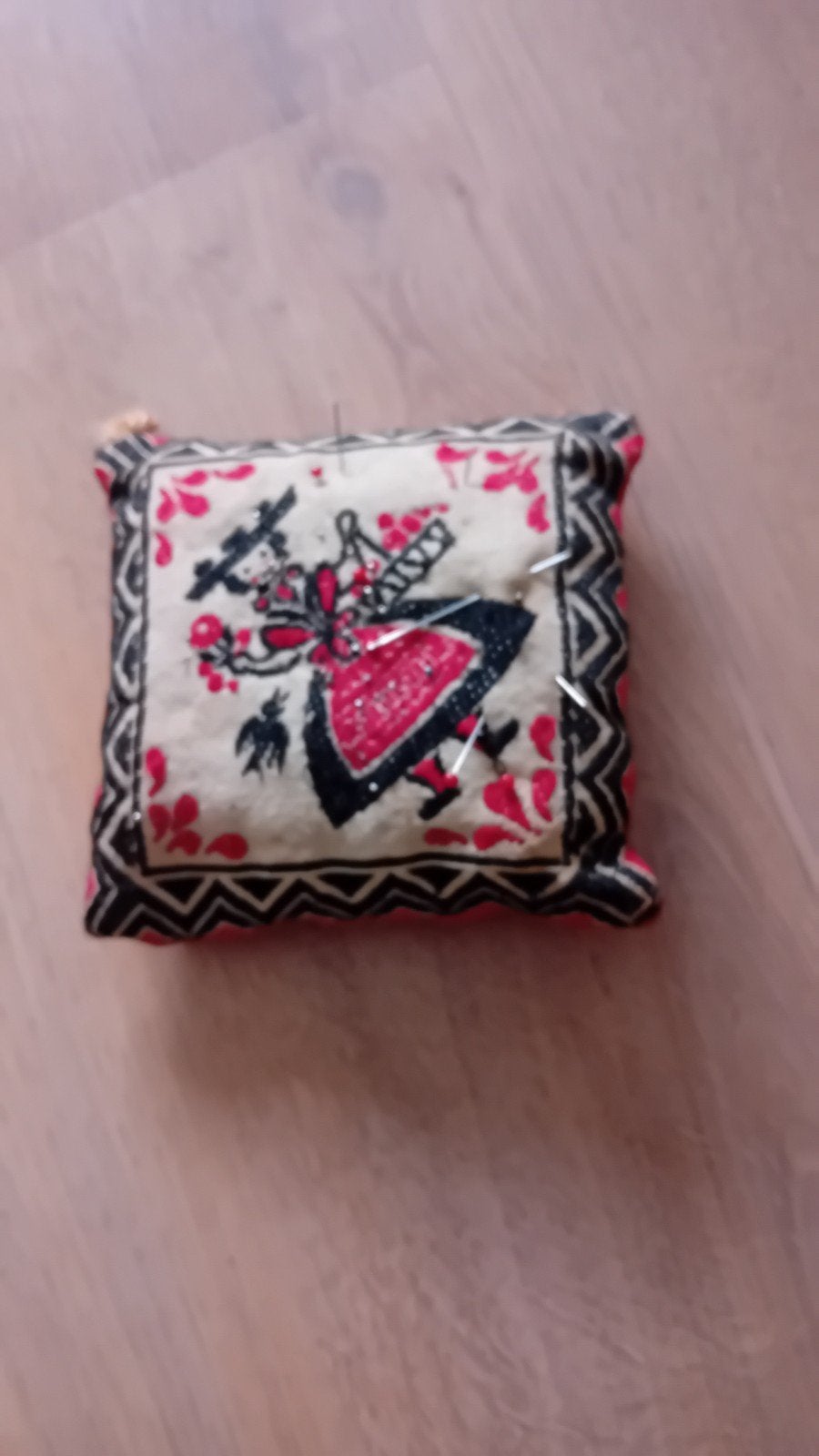 spelden kussen oud kussentje, Ophalen of Verzenden, Gebruikt, Patroon