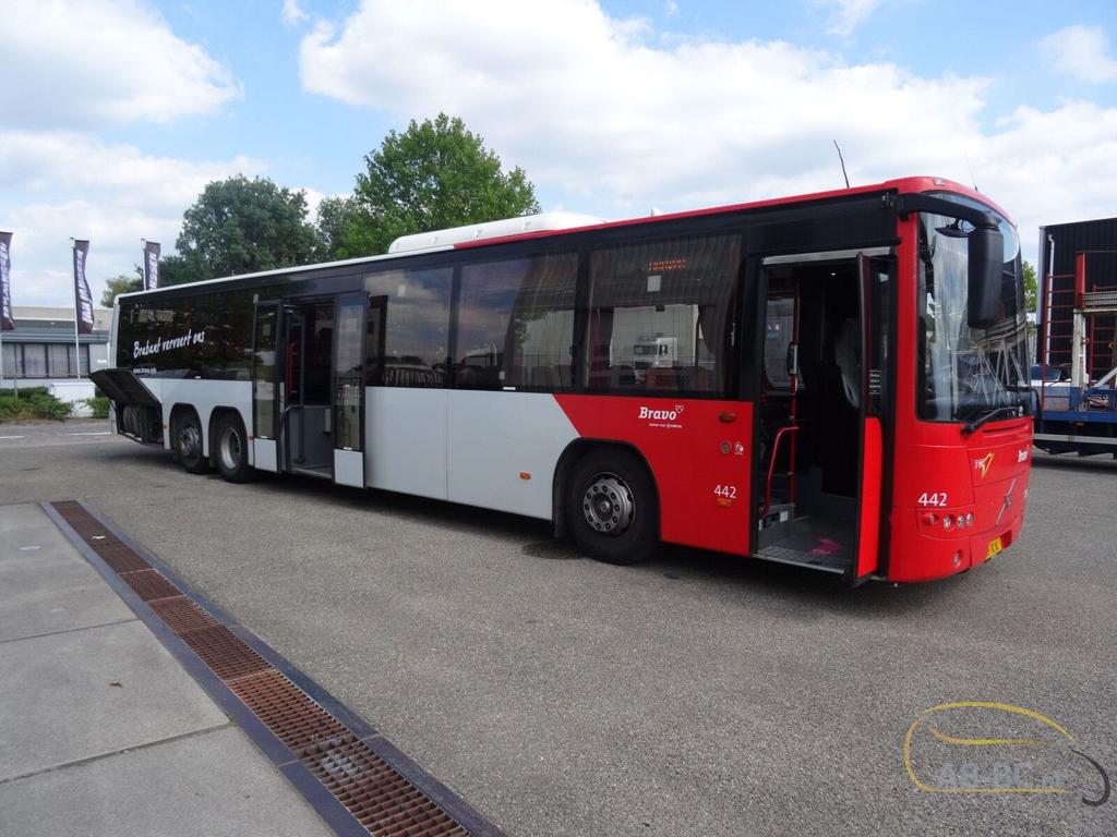 Volvo 8700 LE, B12B 54 Seats, Auto's, Automaat, Climate control, Wit, Bedrijf