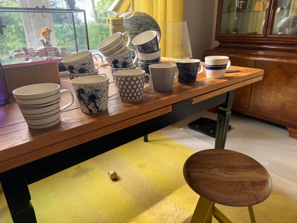 Royal Doulton Pacific Mokken - 400 ml - Set 6 (Blauw/Wit), Keramiek, Ophalen of Verzenden, Zo goed als nieuw, Overige stijlen