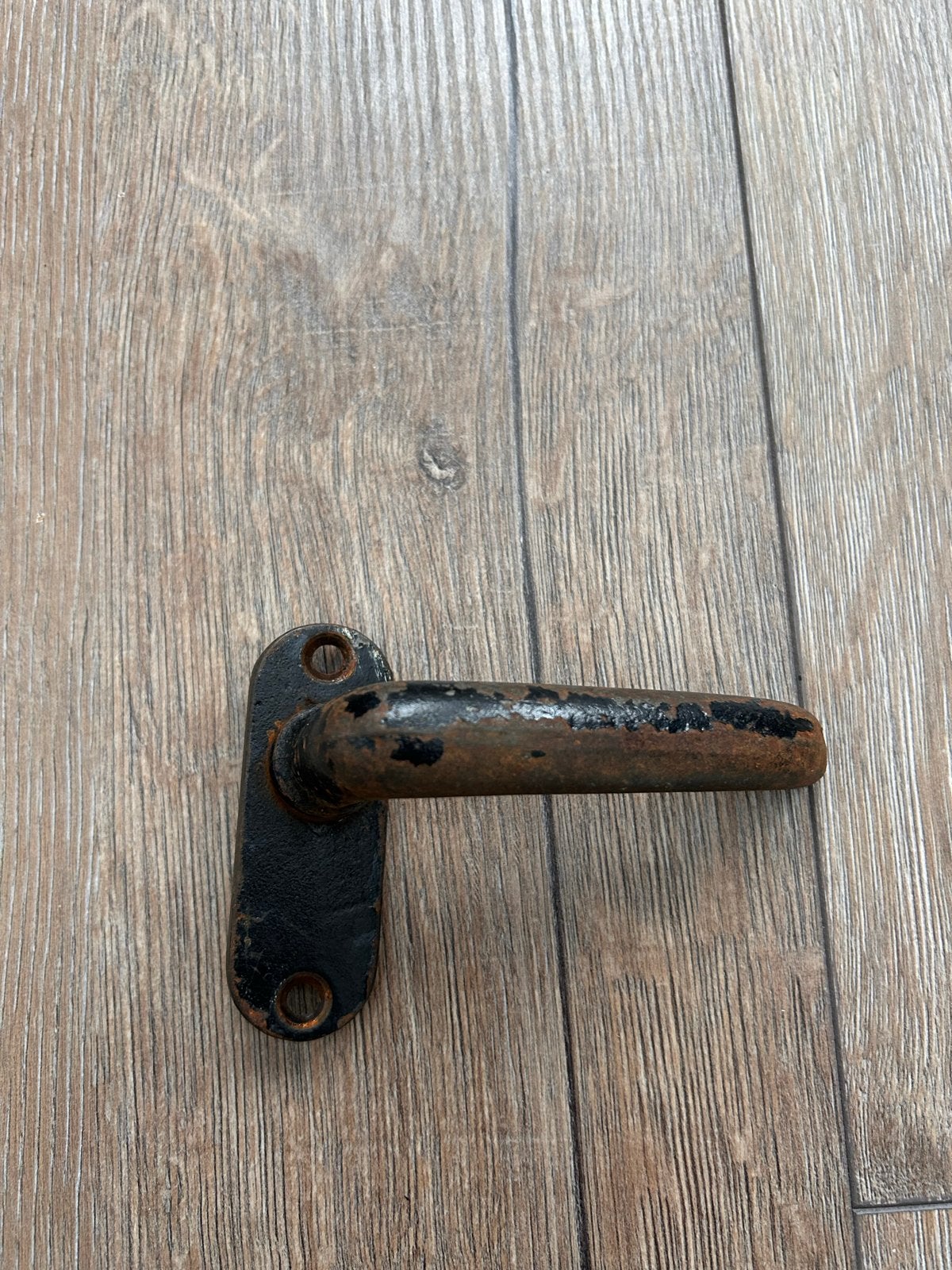 Antieke zware deurklink van oud metaal, Ophalen of Verzenden