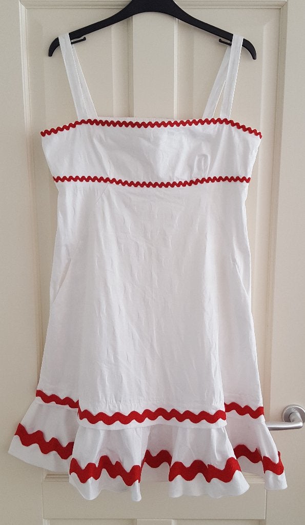 Moschino jurk creme wit + felrode randen mt D 42 I 46 42746, ., Wit, Maat 42/44 (L), Zo goed als nieuw