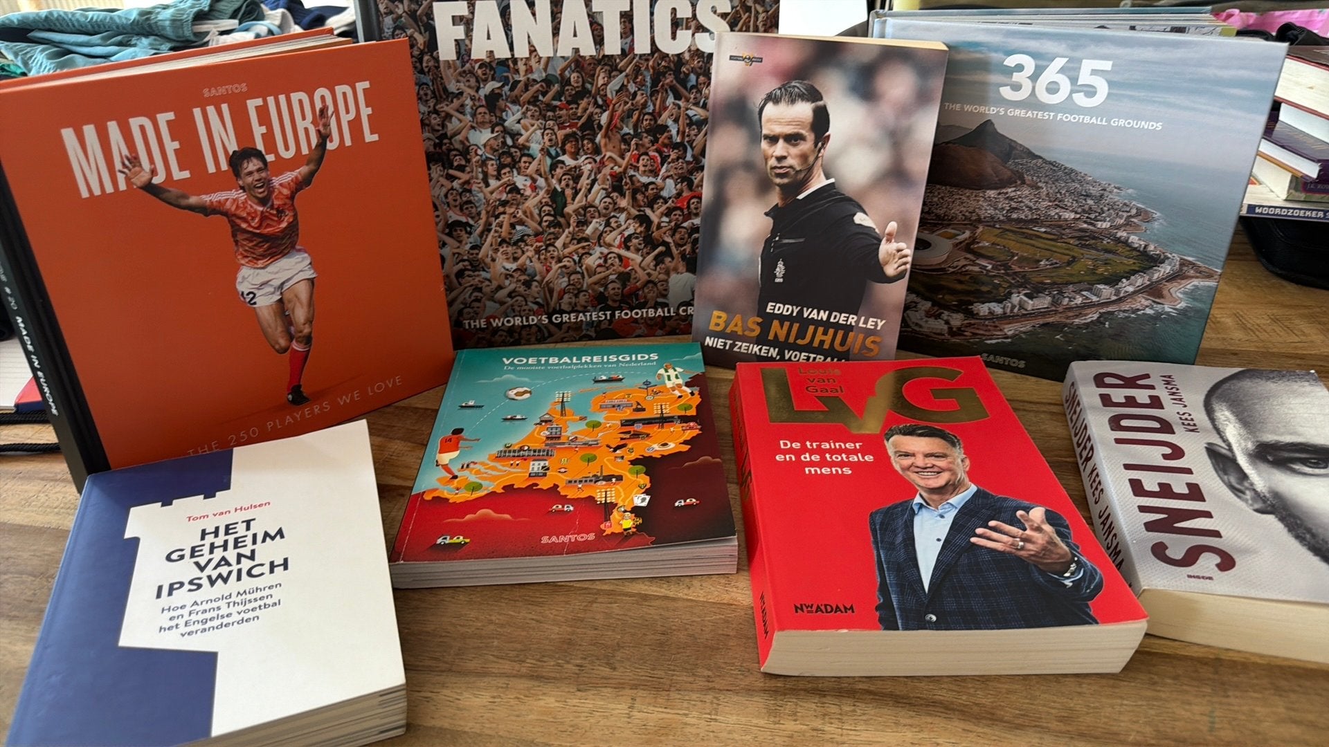 Voetbalboeken, Ophalen of Verzenden, Zo goed als nieuw, Balsport