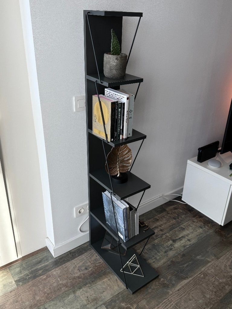 Smalle zwarte vakkenkast / boekenkast – 5 planken, Ophalen, Modern, Industrieel, 50 tot 100 cm, Zo goed als nieuw