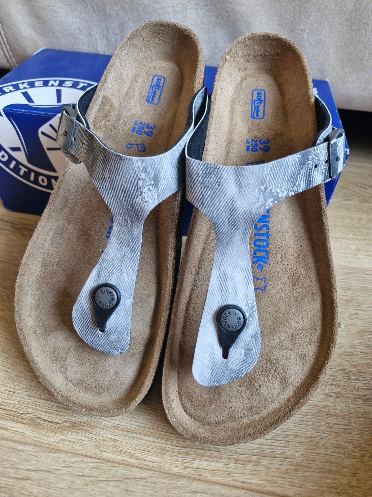 Nieuwe Birkenstock slippers maat 39, Kleding | Dames, Schoenen, Birkenstock, Ophalen of Verzenden, Nieuw, Slippers