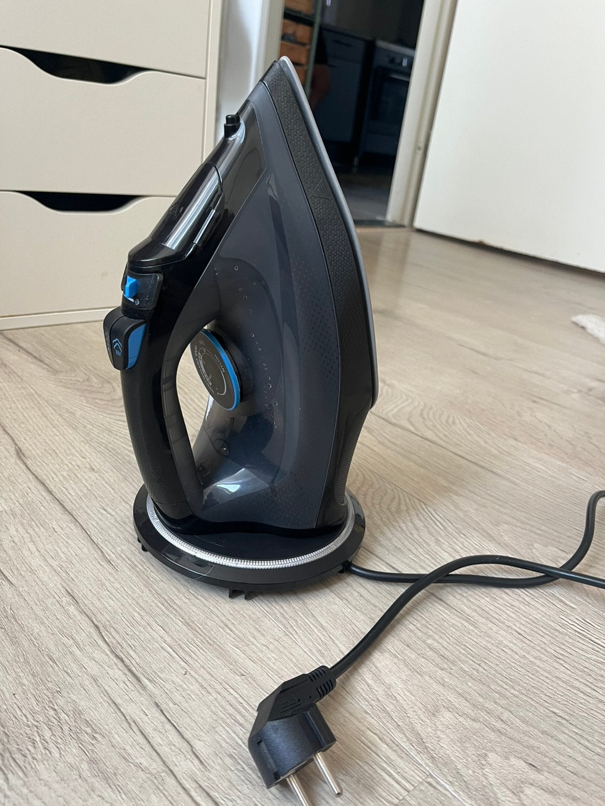 Wireless steam strijkijzer, Witgoed en Apparatuur, Strijkijzers en Strijkplanken, Ophalen, Nieuw, Draadloos strijkijzer