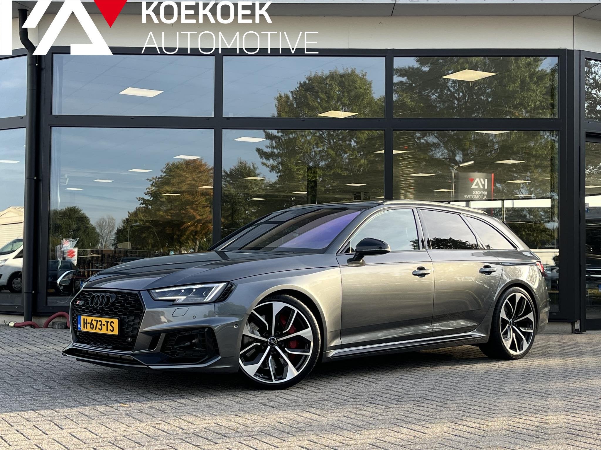 Audi A4 Avant RS4 Quattro Pro Line Plus B&O/PANO/MEMORY/LEER, Automaat, 1730 kg, Gebruikt, Met garantie (alle)