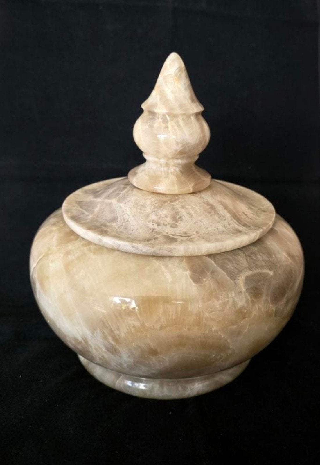 Onyx pot met deksel, Verzenden