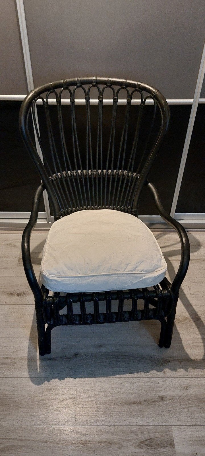 Zwarte Ikea Storsele Rotan stoel met kussen, Huis en Inrichting, Stoelen, Ophalen, Gebruikt, Twee, Zwart