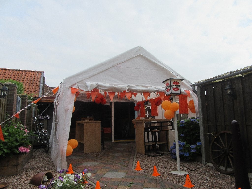 partytent 4 maal 4 meter dikke buizen vraagprijs 75 euro, Tuin en Terras, Partytenten, Ophalen, Gebruikt, Partytent, 4 tot 6 meter